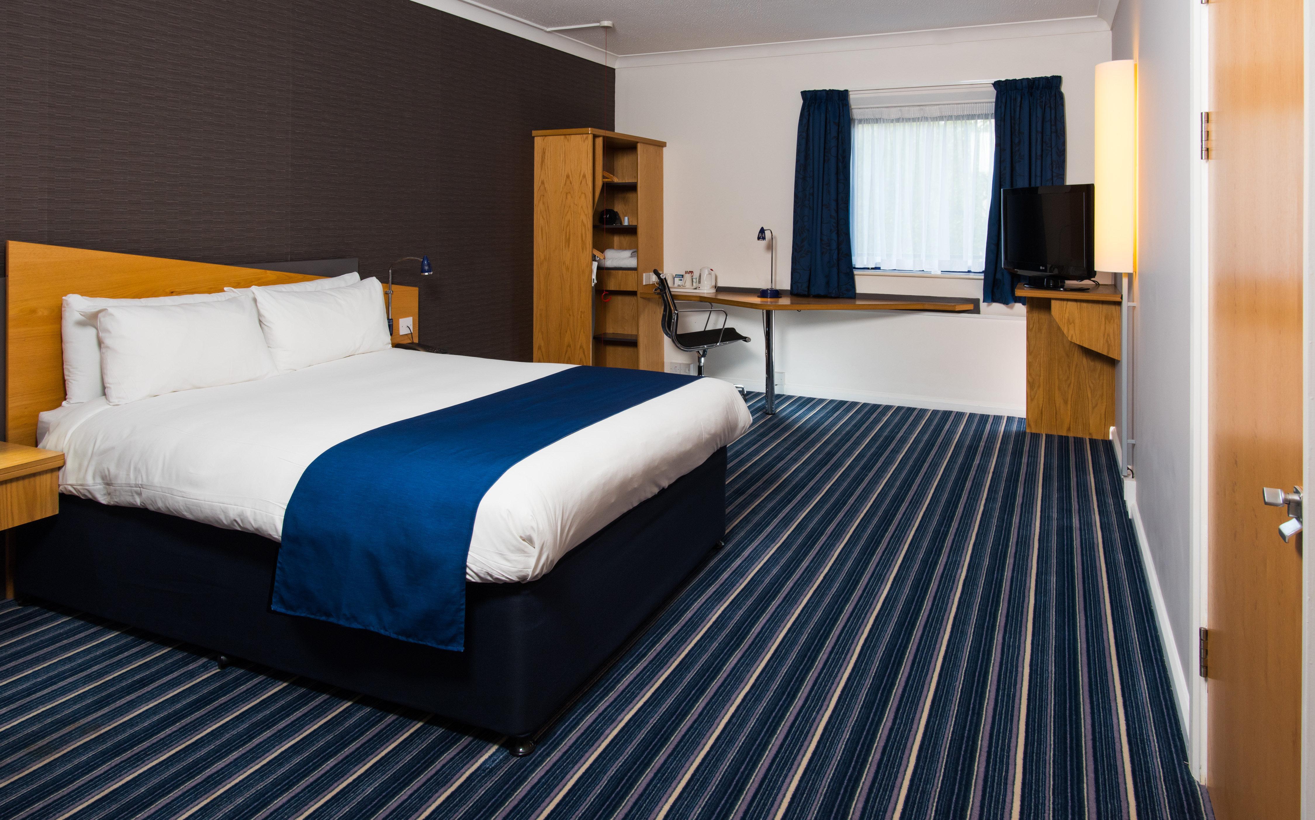 Holiday Inn Express Northampton - South By Ihg Buitenkant foto