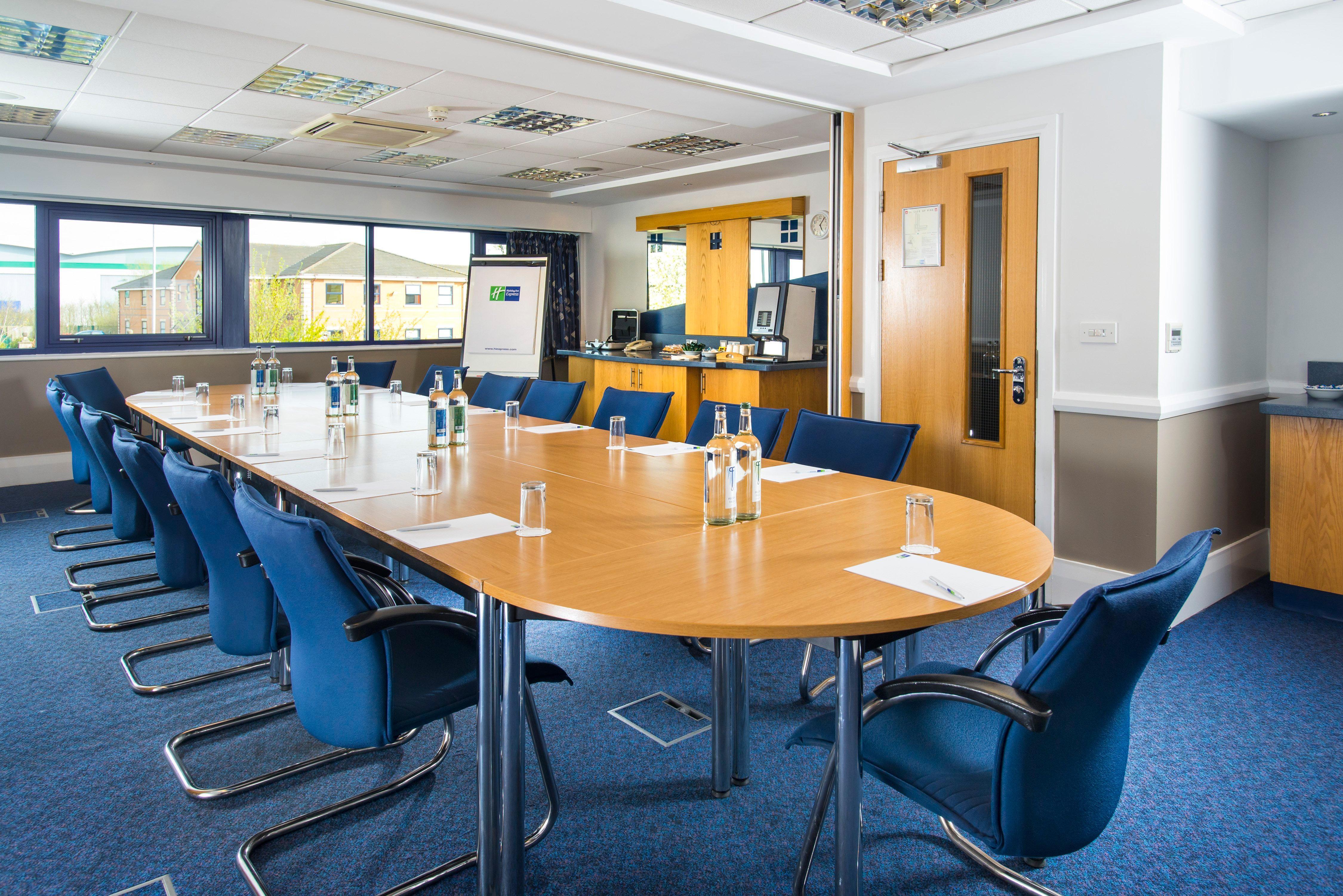 Holiday Inn Express Northampton - South By Ihg Buitenkant foto