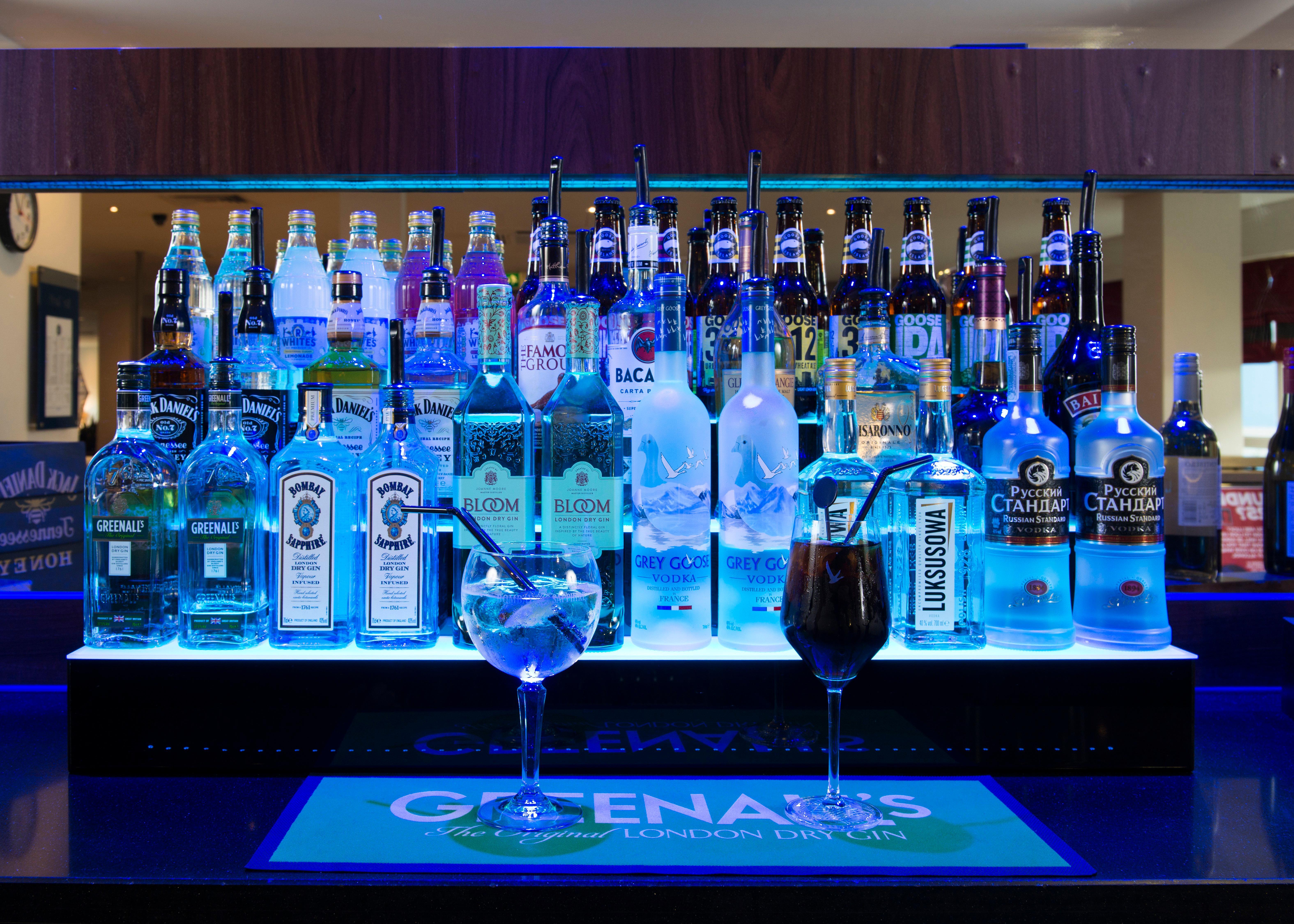 Holiday Inn Express Northampton - South By Ihg Buitenkant foto