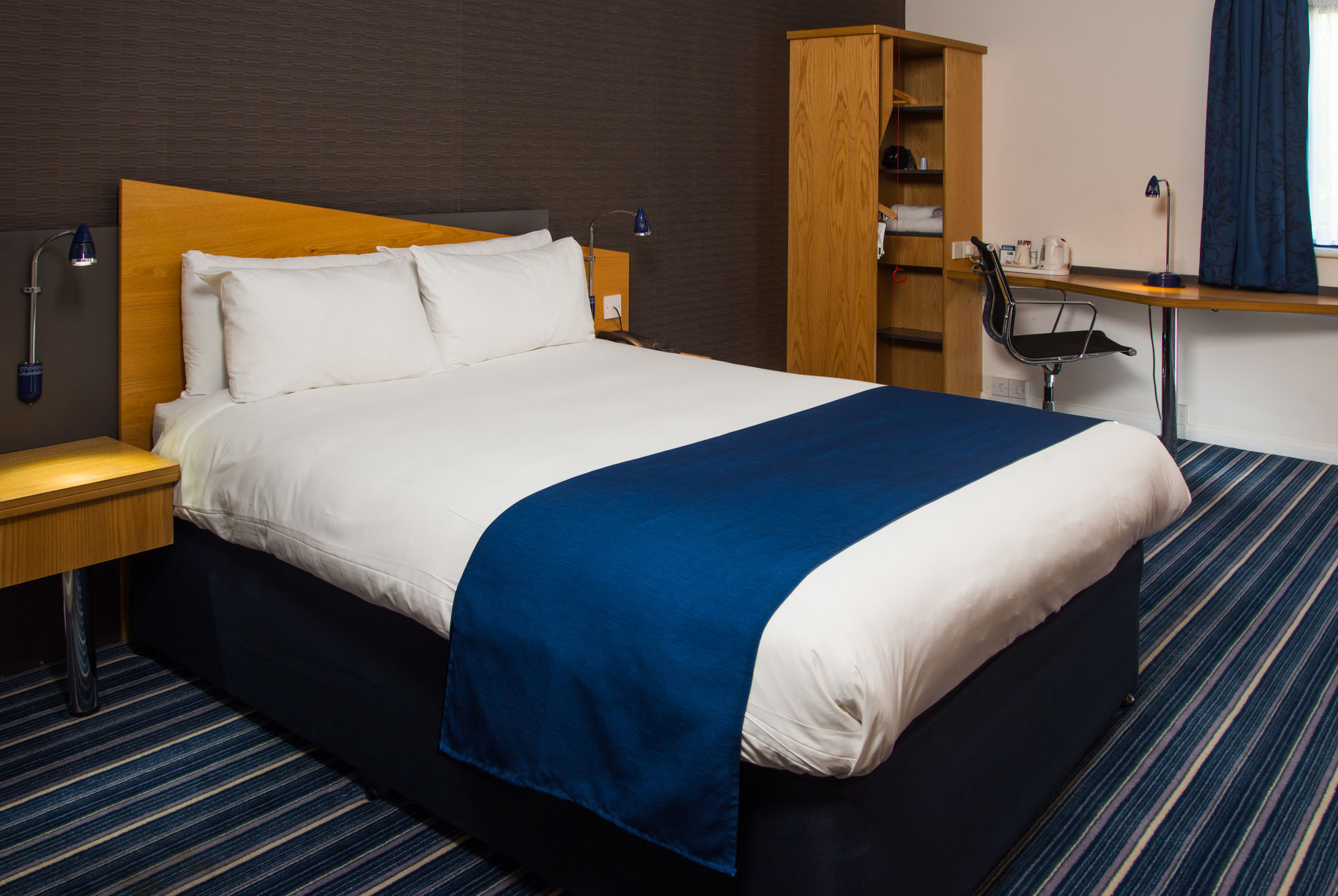Holiday Inn Express Northampton - South By Ihg Buitenkant foto