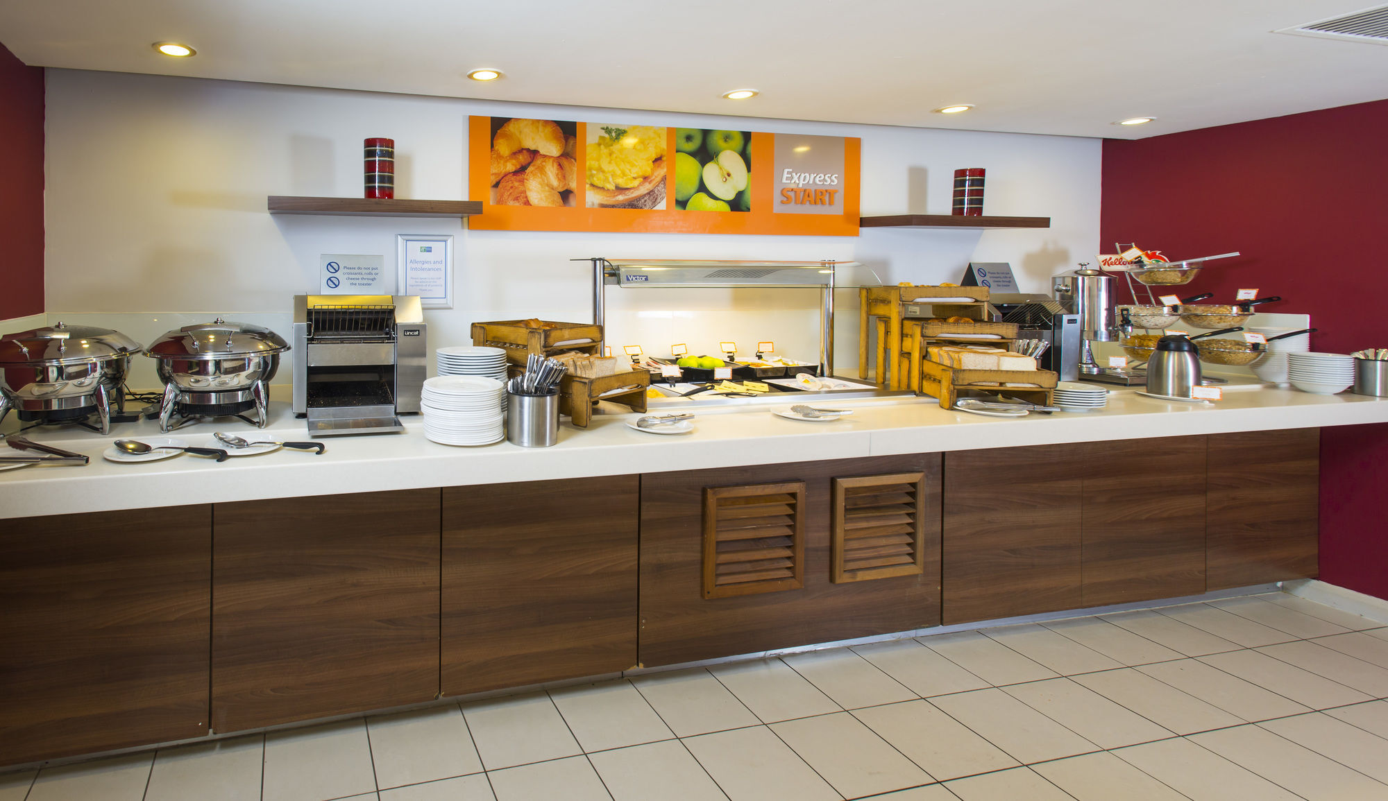 Holiday Inn Express Northampton - South By Ihg Buitenkant foto